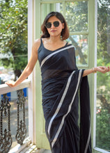 Load image into Gallery viewer, Black And White Mulmul Cotton Saree