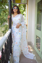 Load image into Gallery viewer, White Embroidered Mulmul Cotton Saree
