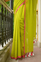 Load image into Gallery viewer, Green And Pink Mulmul Cotton Saree
