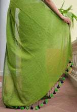 Load image into Gallery viewer, Green Mulmul Cotton Saree