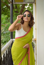 Load image into Gallery viewer, Green And Pink Mulmul Cotton Saree
