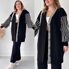 Load image into Gallery viewer, Stylish 2-piece set - Modern and comfortable design
